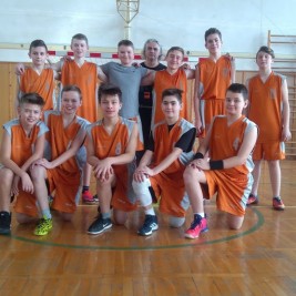 Półfinał Wojewódzki Igrzysk Dzieci w mini - koszykówce chłopców